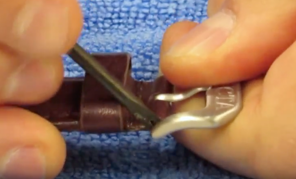 Video: How to Change & Replace a Watch Buckle